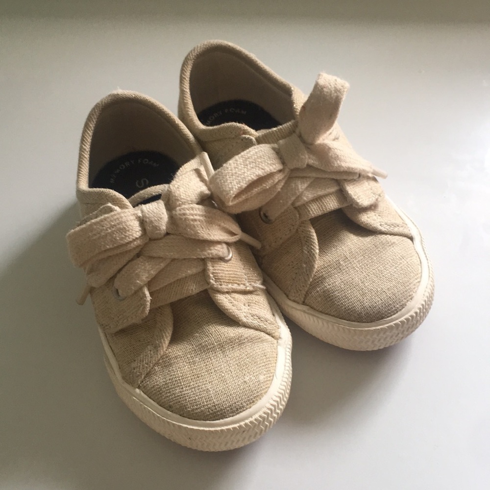 Cream Girls Sperry Sneaker